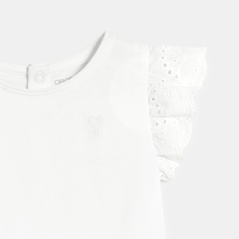 تيشيرت بأكمام مزينة بتطريز...